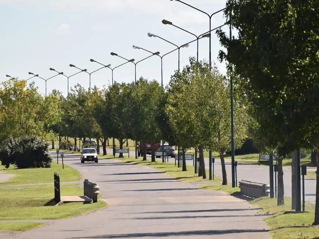 Terreno en Pilar del Este - Santa Lucia