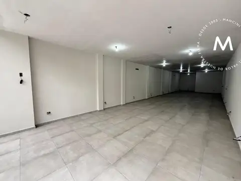 Local en Alquiler en General San Martín, $ 1.800.000