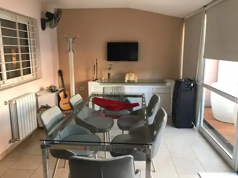 Dúplex en Urca - Luis Lagos Garcia  al 900