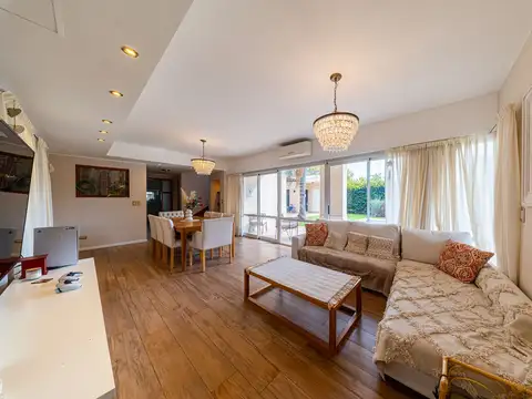 VENTA CASA COUNTRY LA BAHIA 4 DORMITORIOS COMODIN