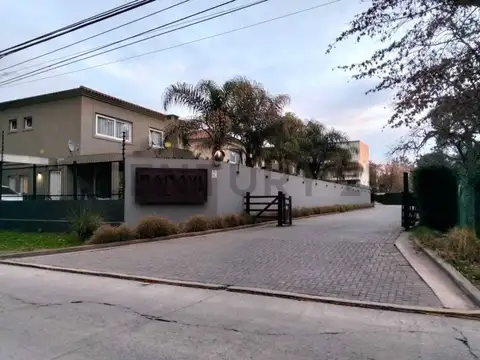 Saraví N° 2014 2000, Piso 2