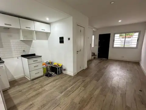 Departamento en Alquiler en Rafael Calzada, $ 850.000