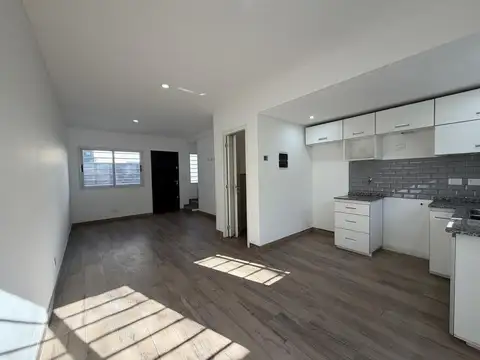 Departamento en Alquiler en Rafael Calzada, $ 850.000