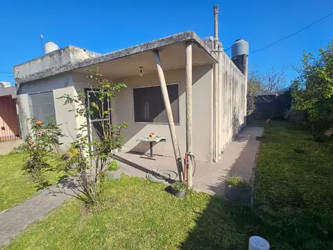 VENTA CASA 3 AMBIENTES EN GONZALEZ CATAN