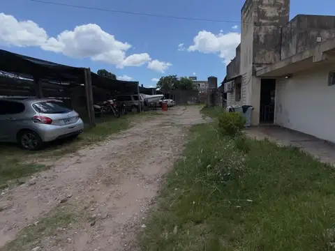 VENDO. Casa semi céntrica. Concordia, ER.