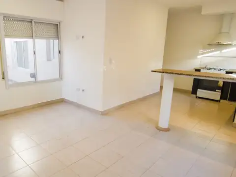 Departamento en Alquiler en Punta Alta, $ 400.000