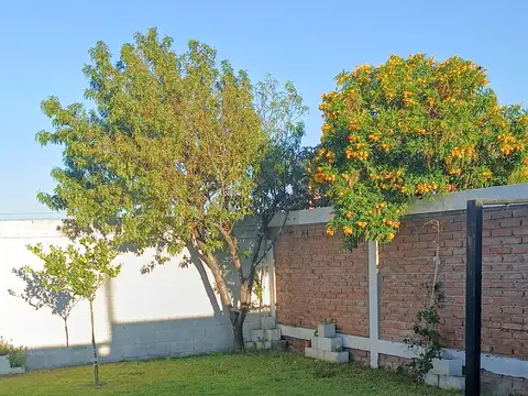 Casa 3 ambientes con 1 baño