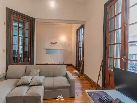 CASA DE ALTOS C/ LOCAL EN PB INDEPEND. RENTADO.