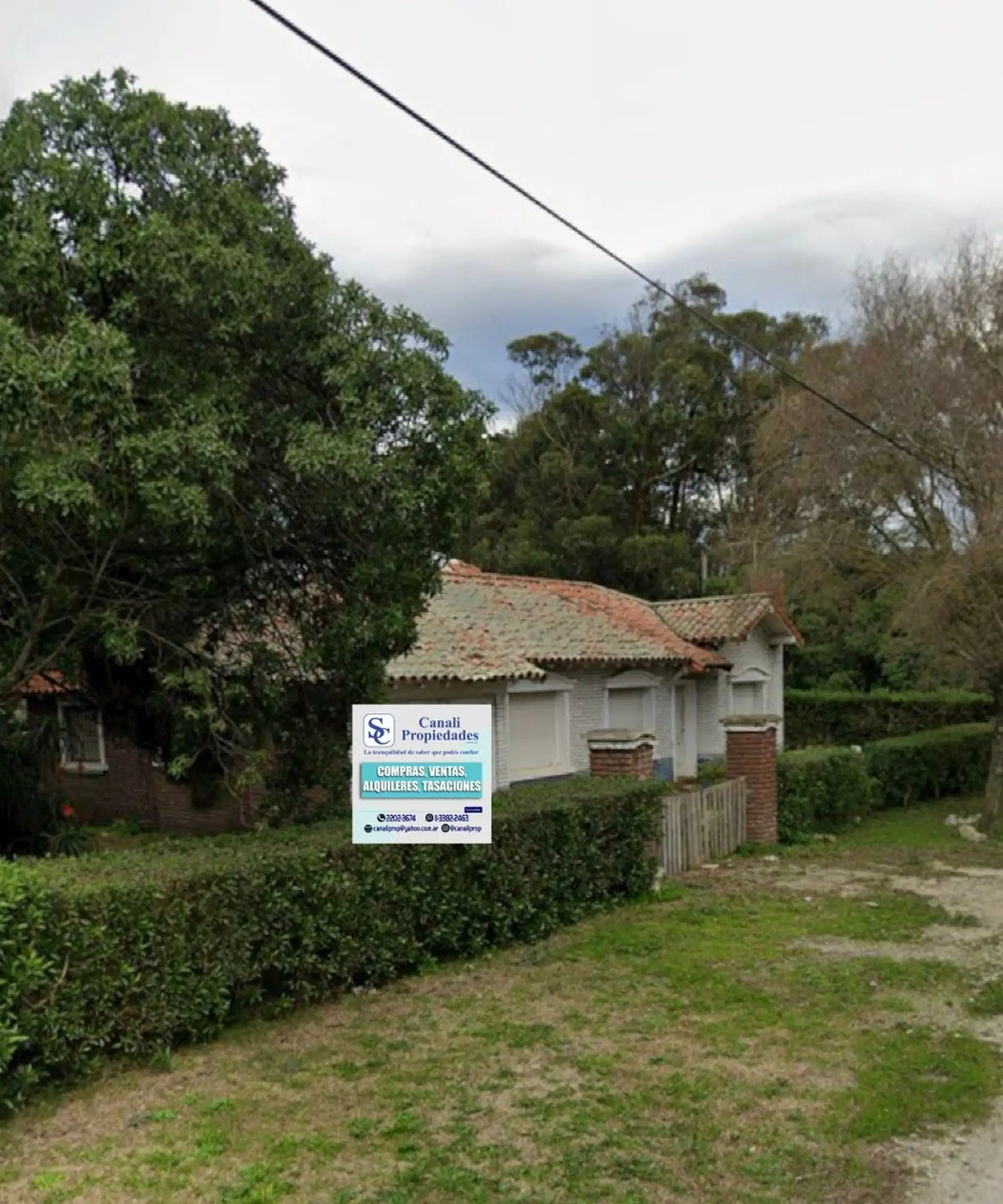 Chalet en un planta a refaccionar sobre Lote de 415m2, a 2 cuadras del mar!!!