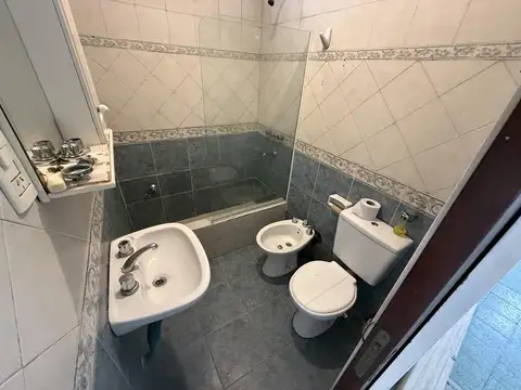 Depto Tipo Casa en Alquiler con 1 cocheras