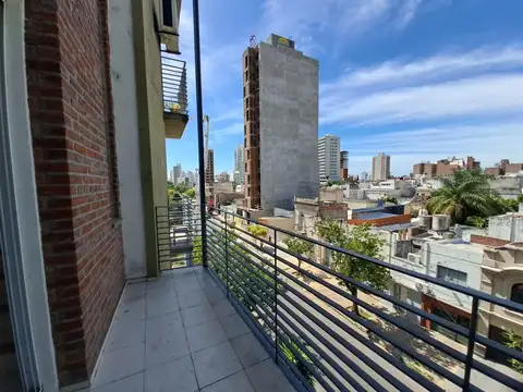 Alquiler Depto Duplex 2 dormitorios e/ Boulevares