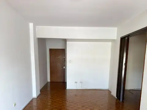 Avenida Hipólito Yrigoyen 2000, Piso 4