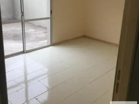 Depto Tipo Casa en Alquiler al Este