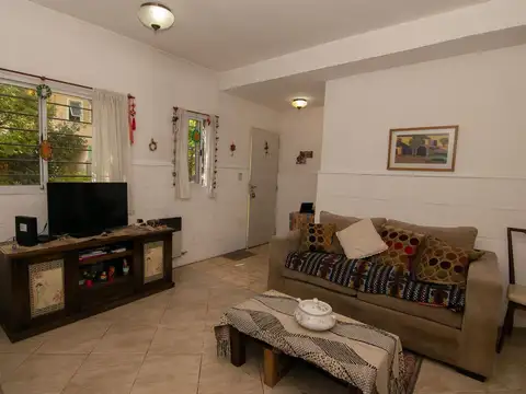 Depto Tipo Casa 4 ambientes con 2 baños