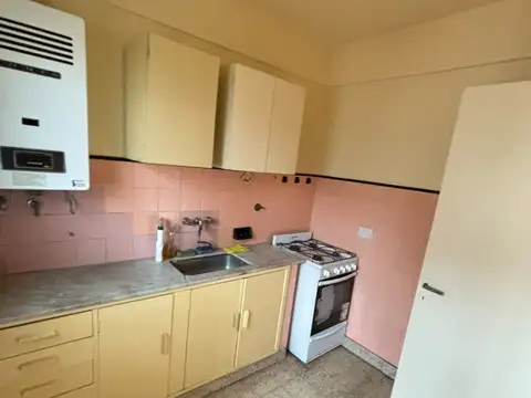 Monoabiente Impecable- Cocina - Lavadero- Bcón Francés - Super Luminoso- Exc. Zona.
