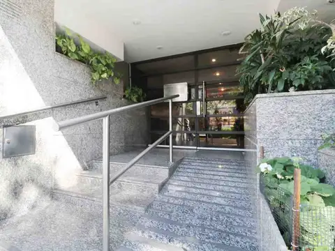 ALQUILA Amplia Cochera Fija y Cubierta. Nuñez