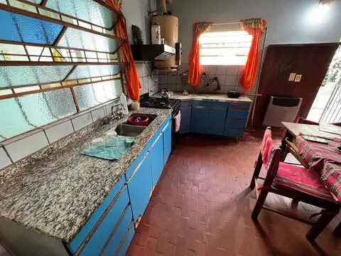 CASA 3 AMB A RECICLAR CON COCHERA Y PATIO APTO CREDITO