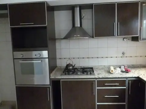 Depto Tipo Casa 4 ambientes con 2 baños