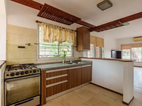 Casa en Venta en Funes, USD 98.000