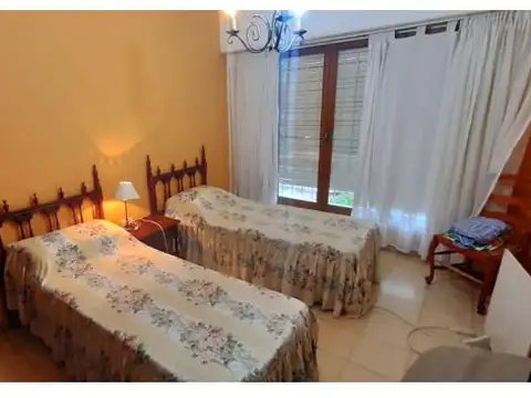 Alquiler temporario chalet 4 ambientes c/dependencia Miramar