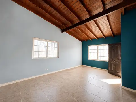 CASA 4 AMBIENTES VENTA LUIS GUILLON CON LOCAL