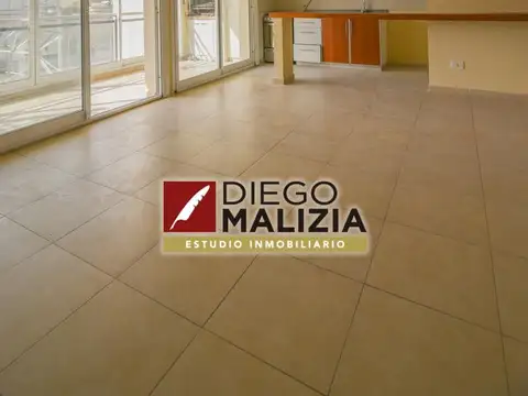 Venta departamento 3 ambientes en Banfield con cochera.