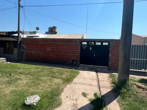 CASA EN VENTA - ESPERANZA 634 - VILLA GOBERNADOR GALVEZ 