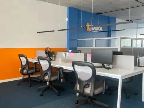 Oficina en Venta con 3 cocheras