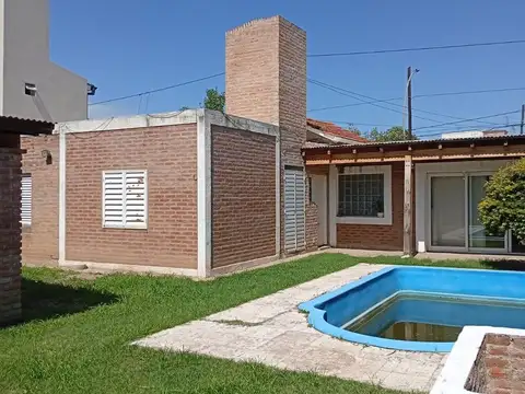 VENTA CASA 3 DORM C/PILETA MATIENZO CORDOBA