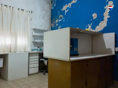 VENTA CASA 3 AMB CON COCHERA/LOCAL EN SARANDI