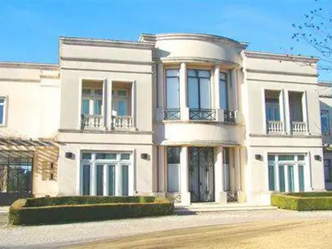 Excelente casa a la venta en Martindale