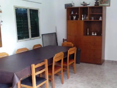Casa 5 ambientes con 1 baño