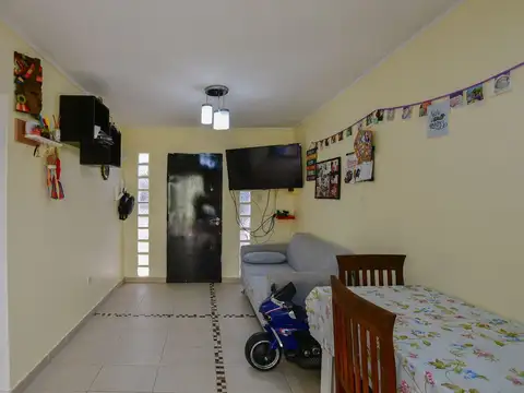 Depto Tipo Casa en Venta de 3 ambientes
