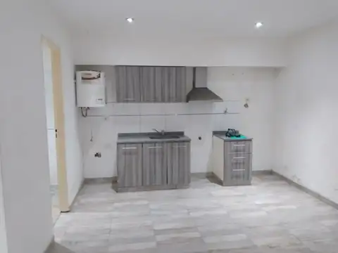 Olleros 100 , Piso 0