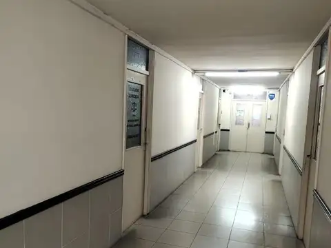 Venta oficina ubicada en tercer piso.