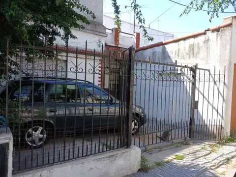 Casa Chalet  en Venta en Sarandí, Avellaneda, G.B.A. Zona Sur