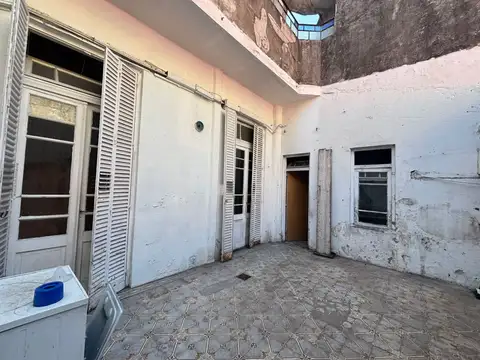 OPORTUNIDAD! PH PARA REFACCIONAR, PARQUE CHACABUCO