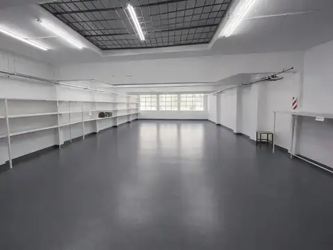 Depósito Fábrica Oficinas 660 m² en 2 Plantas