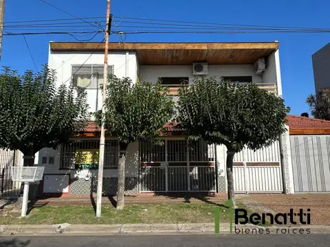 Casa 6 ambientes con 2 baños