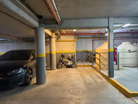 VENTA COCHERA FIJA EN VILLA URQUIZA