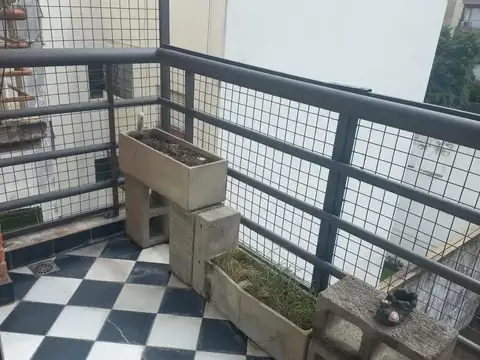 Humboldt 2400, Piso 6