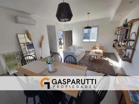 Casa en Venta en Garin, USD 155.000