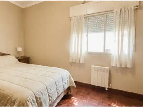 Depto Tipo Casa 4 ambientes con 2 baños