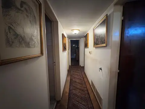 Amplio departamento en venta sobre Peatonal Córdoba. 3 dormi