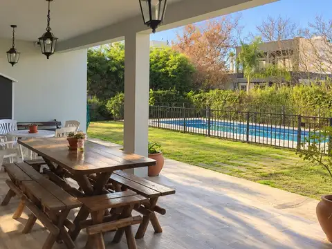 Barrio Prados del Oeste . General Hornos  al 2900