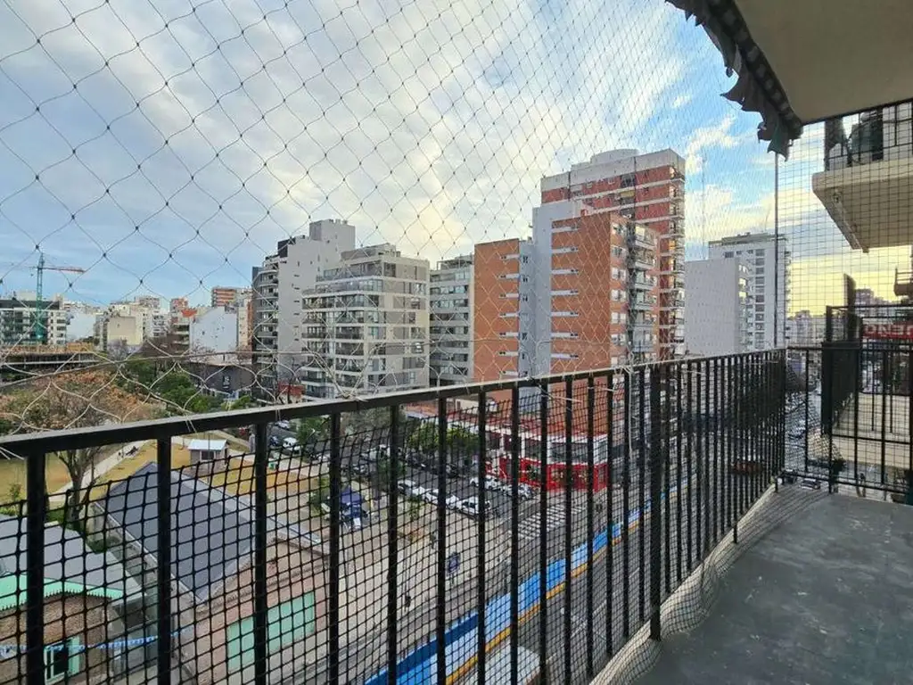Av Federico lacroze 2700