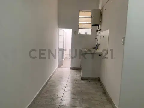 Avenida Remedios de Escalada de San Martin 3000, Piso 0