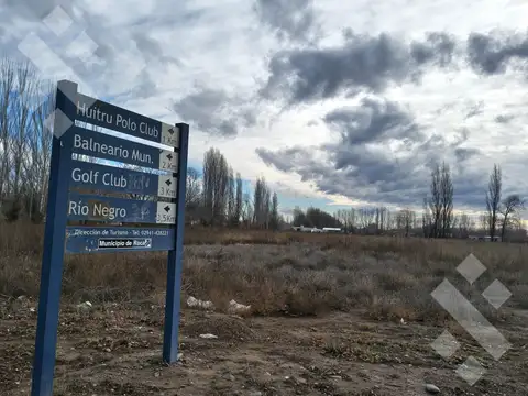 Venta Terreno 3.000 m2. Av. Viterbori. General Roca. Rio Negro