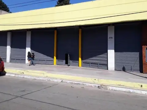 LOCAL COMERCIAL 1800 M2 EN 3 PLANTAS, VALOR ACTUALIZADO!!!!