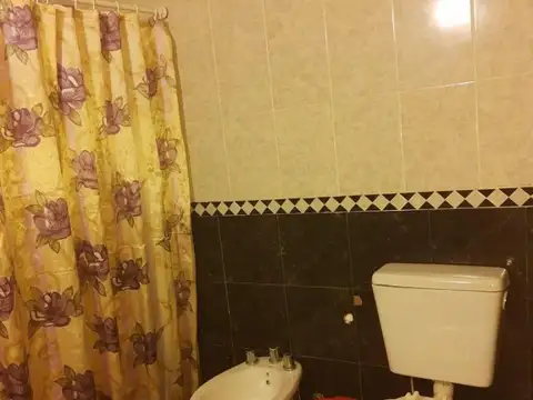 Casa en Venta en Rafael Calzada, USD 140.000